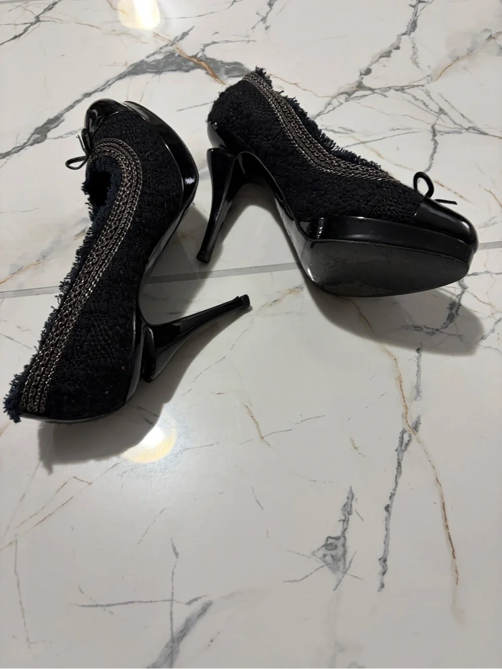 CHANEL Black Tweed & Patent Leather Bow-Trim Pumps
